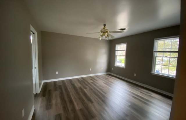 HOUSE AVAILABLE IN BAXTER RIDGE SUBDIVISION! **VIEW BY KEY DEPOSIT*** Gallery 3