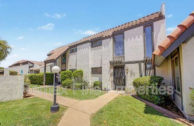 2810 E Glenrosa Avenue Gallery 4