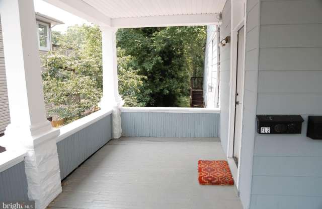 3021 GLENMORE Avenue Gallery 2