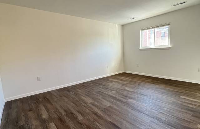 853 E Washington Ave Apt B-12 Gallery 2
