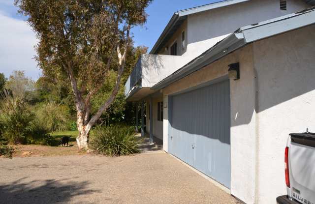 850 Camino Lindo - 850 Camino Lindo, Isla Vista, CA 93117