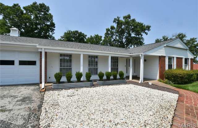 965 ORCHARD LAKES DRIVE | SAINT LOUIS 63146 Gallery 3