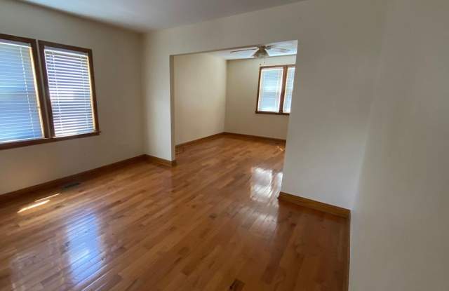 605 Forsythe Ave photos photos