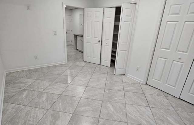 195 Jewett Avenue photos photos
