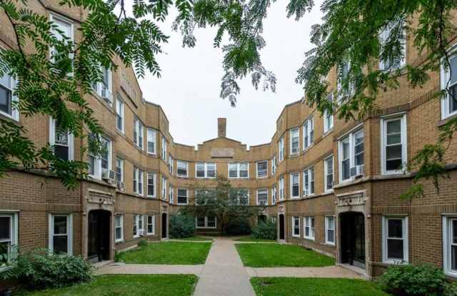 4826 Addison photos photos