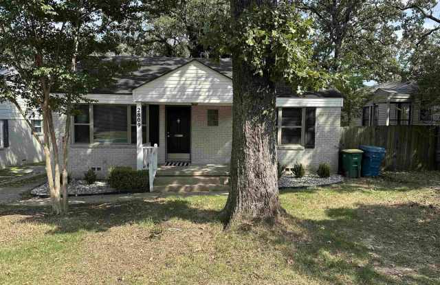 2809 N University photos photos