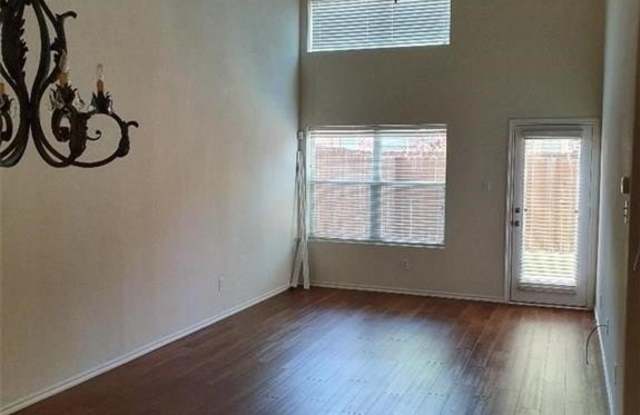 10288 Darkwood Drive Gallery 2