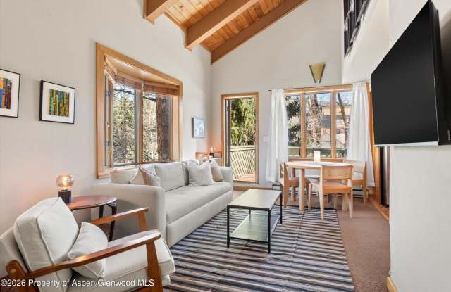 125 E Hyman Avenue unit: 1A photos photos