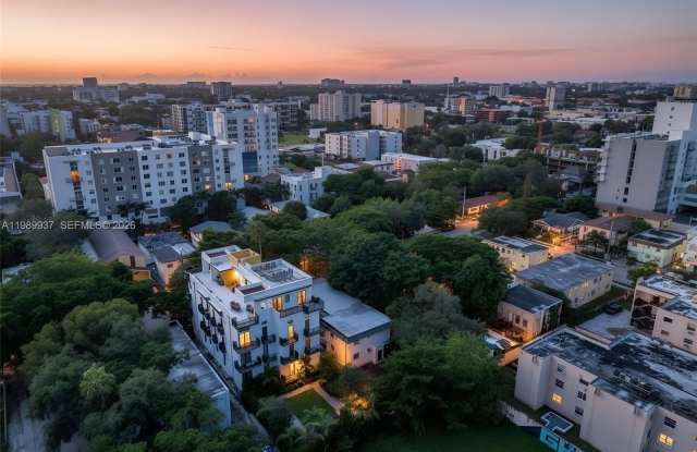 641 NW 2nd St photos photos