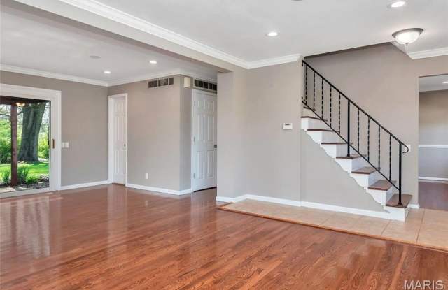 4562 Tauneybrook Gallery 2