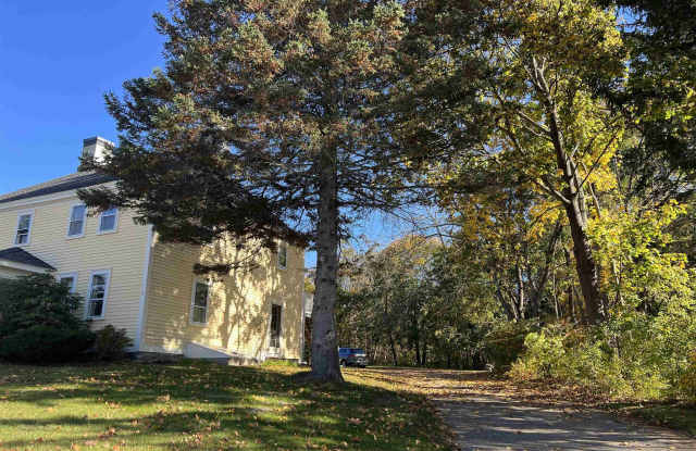 156 Portsmouth Avenue Gallery 2