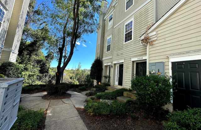 14226 HAMPSHIRE HALL COURT photos photos