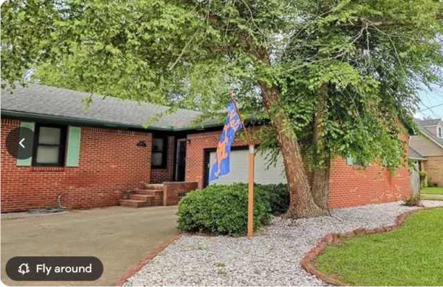 1508 Hopkins Drive Gallery 2