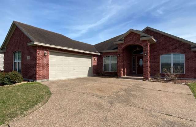 DON'T MISS THIS INCREDIBLE SOUTHSIDE LEASING OPPORTUNITY! photos photos