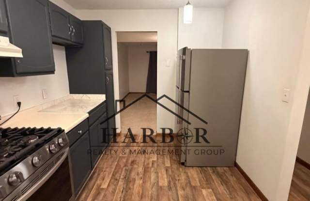 Beautiful 2 Bedroom Townhome in Owatonna, MN Gallery 1