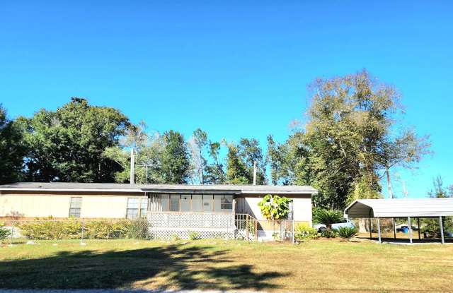 Elberta 2/2 close to everything! - 9305 Bay Pines Road, Elberta, AL 36530