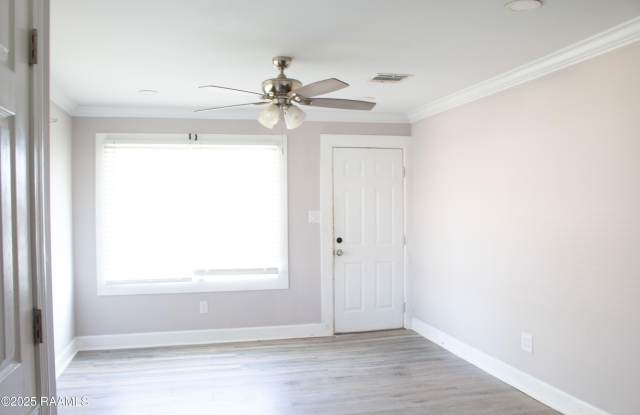 514 Perry Lane photos photos