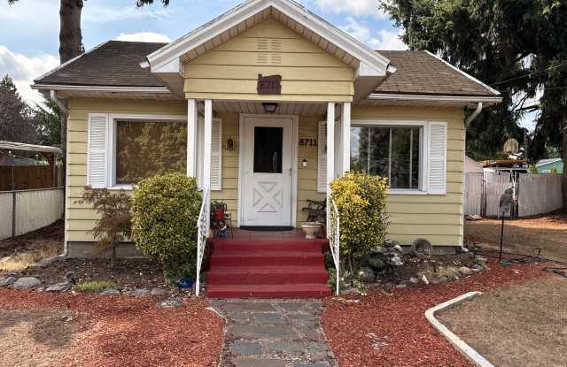 8711 Southeast 67th Avenue - 8711 Southeast 67th Avenue, Clackamas County, OR 97206