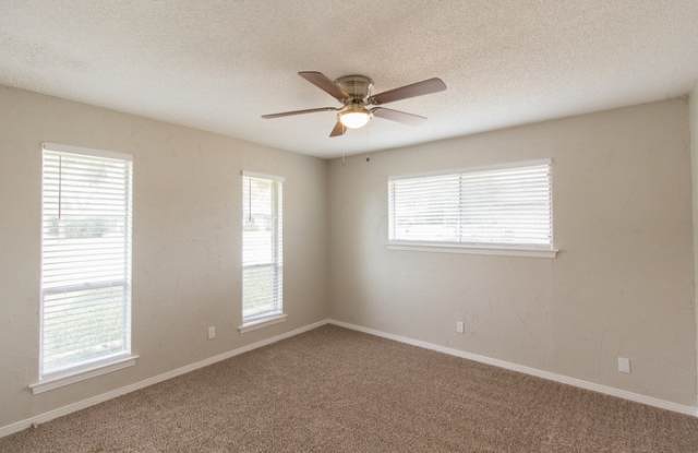 3117 Stanford Drive Gallery 4