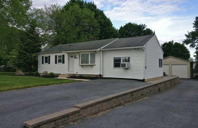 2504 Levans Road photos photos