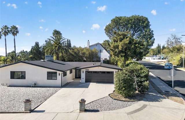 17100 Sunderland Drive Gallery 1