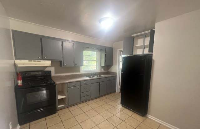 926 Westside Blvd 3bed/1bath $1195 Gallery 4