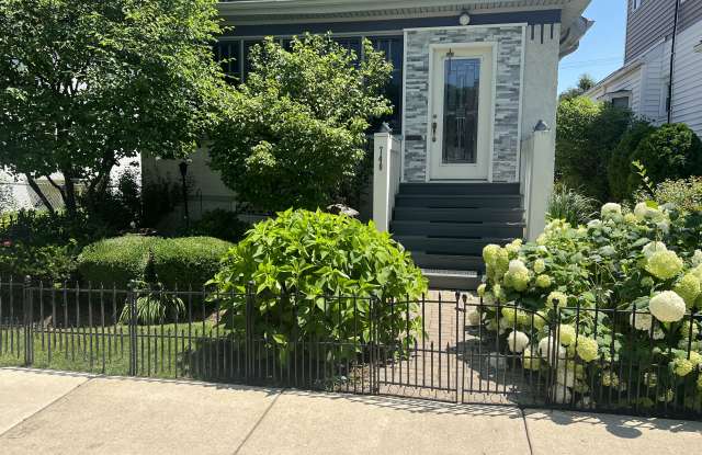 740 South Grove Avenue - 740 South Grove Avenue, Oak Park, IL 60304