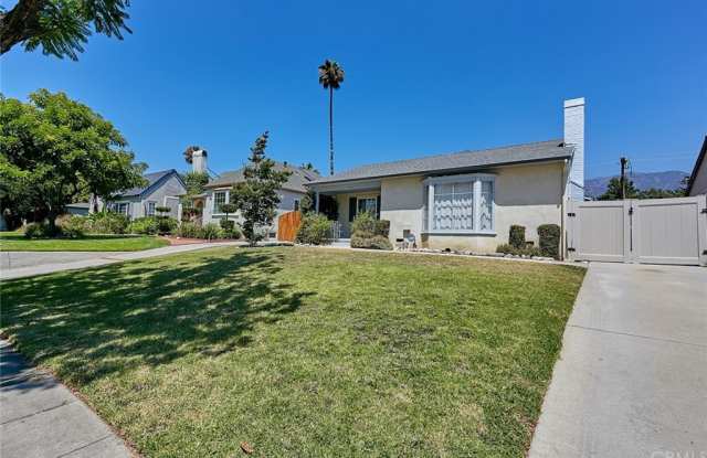 2175 Paloma Street Gallery 2