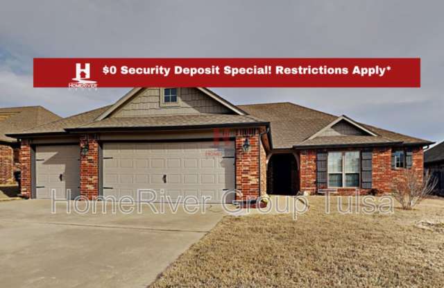 8421 N 76th East Ave - 8421 North 76th East Avenue, Owasso, OK 74055