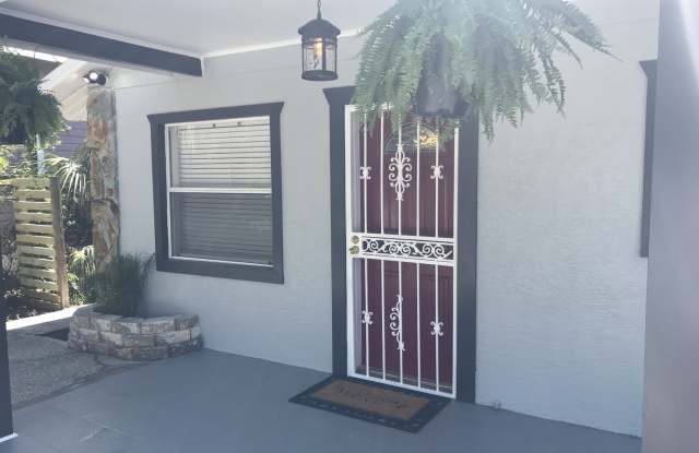 5 Bedroom Home Close to Downtown photos photos