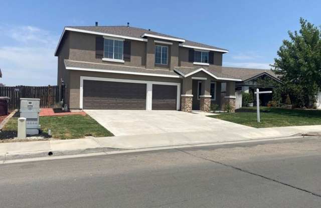 5 Bedroom Single Family Home in Hemet - 43710 Tiber Street, Valle Vista, CA 92544