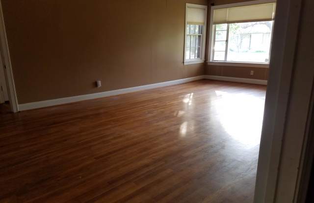 3803 Avenue G Gallery 3