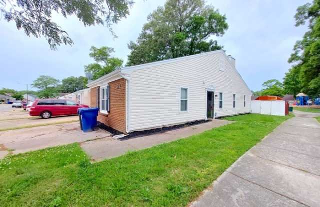 563 Peregrine Street photos photos