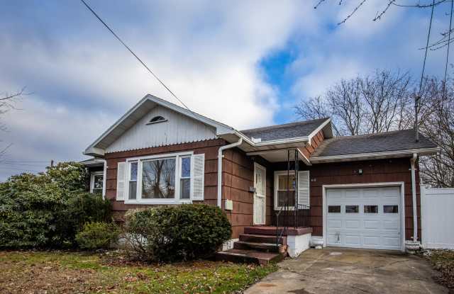 610 Russell Street - 610 Russell Street, Beckley, WV 25801