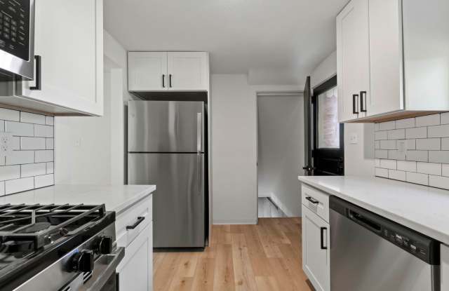 MOVE-IN SPECIAL AVAILABLE NOW! Get your first month FREE in this fully renovated 2-bedroom in Beechview! Gallery 3