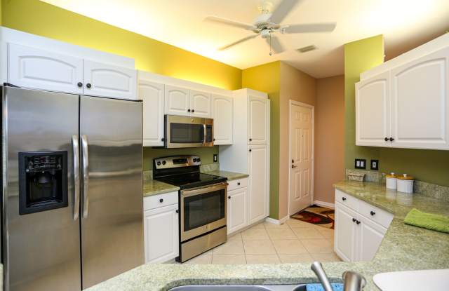 ** STRAND ** NO GOLF TRANSFER ONLY SOCIAL TO THE STRAND ** AVAILABLE DECEMBER-APRIL ** photos photos