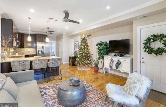 2650 15TH Street NW unit: 2 photos photos