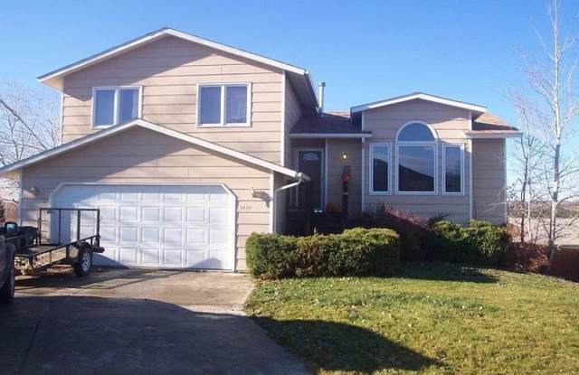 Large single family home by Brierwood Country Club photos photos