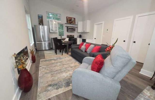 5634 Simpson Avenue Gallery 4