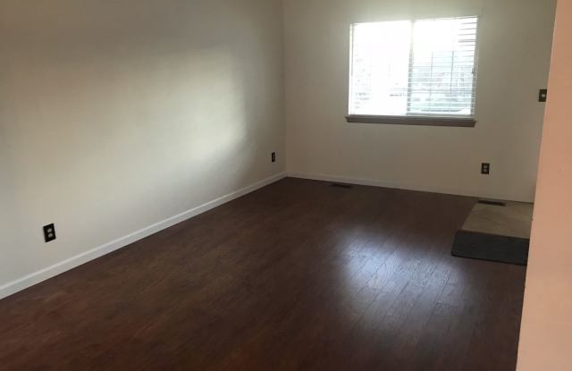 12713 W Arlington Place Gallery 3