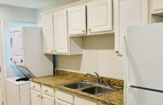 141 Pine Grove Avenue lot: B Gallery 4