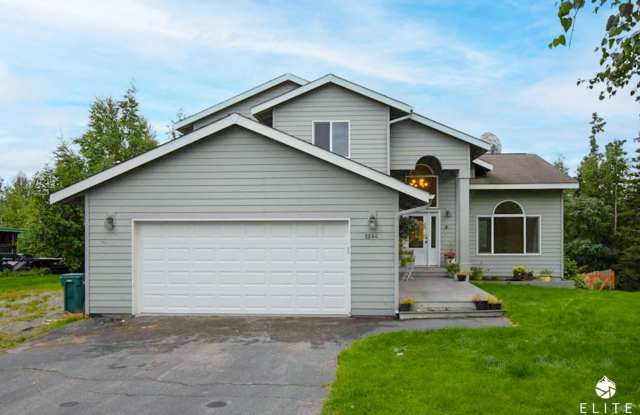 4 Bedroom | 2.5 Bathroom | Garage - Convenient Location! photos photos