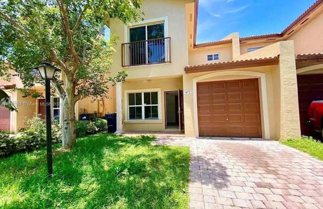 972 SW 6th Ave photos photos