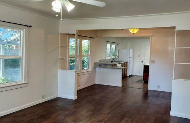 3 Bedroom 1 Bath House! photos photos