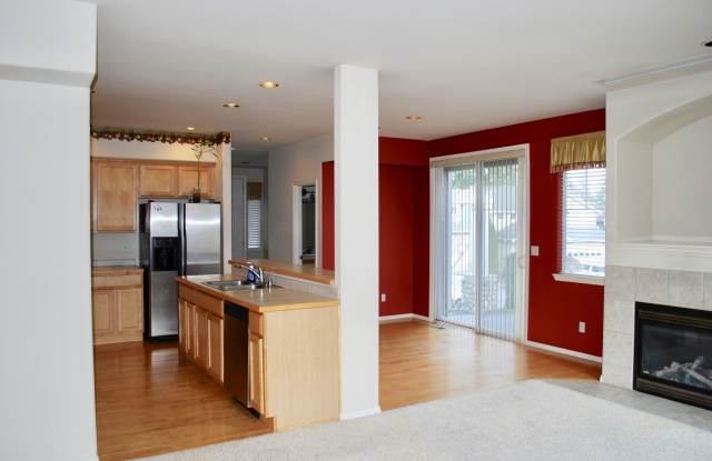 Spacious Bothell Home with Home Theater in a great location!! Gallery 3