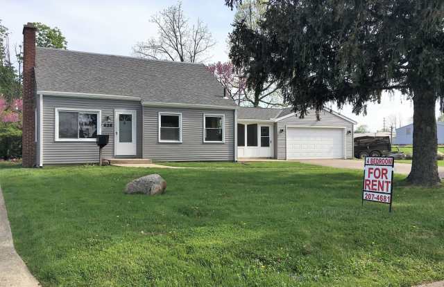 **4-BEDROOM/1-BATH HOUSE W/ 2-CAR GARAGE IN CLINTONVILLE!!** photos photos
