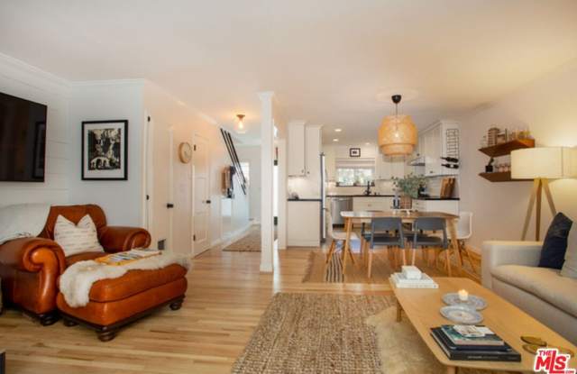 8130 Redlands St unit: 4 photos photos