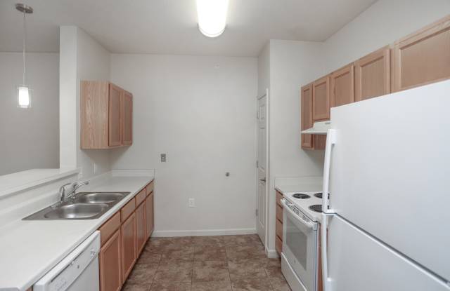 The Retreat On Washington - Affordable Housing Gallery 3