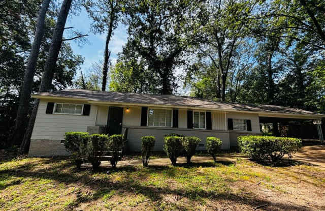 377 E Leavell Woods Dr - 377 East Leavell Woods Drive, Jackson, MS 39212