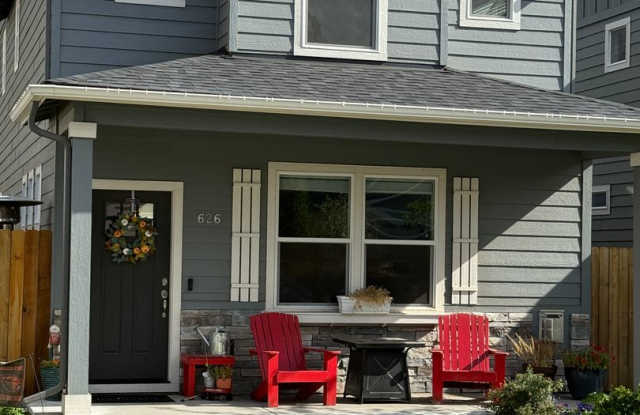 Gorgeous 3-Bdr Home in McKenzie Meadows Village in Sisters! photos photos